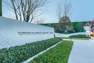 入口雕塑在景觀中的作用