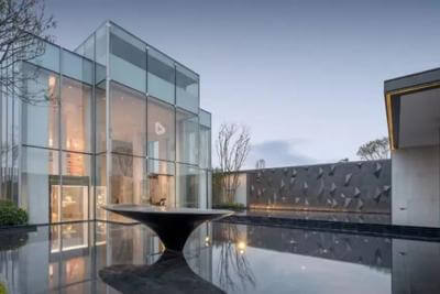 金山不銹鋼復(fù)古雕塑吧臺(tái)