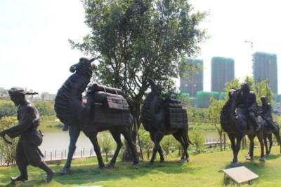 景區(qū)文化建設中玻璃鋼仿銅人物雕塑